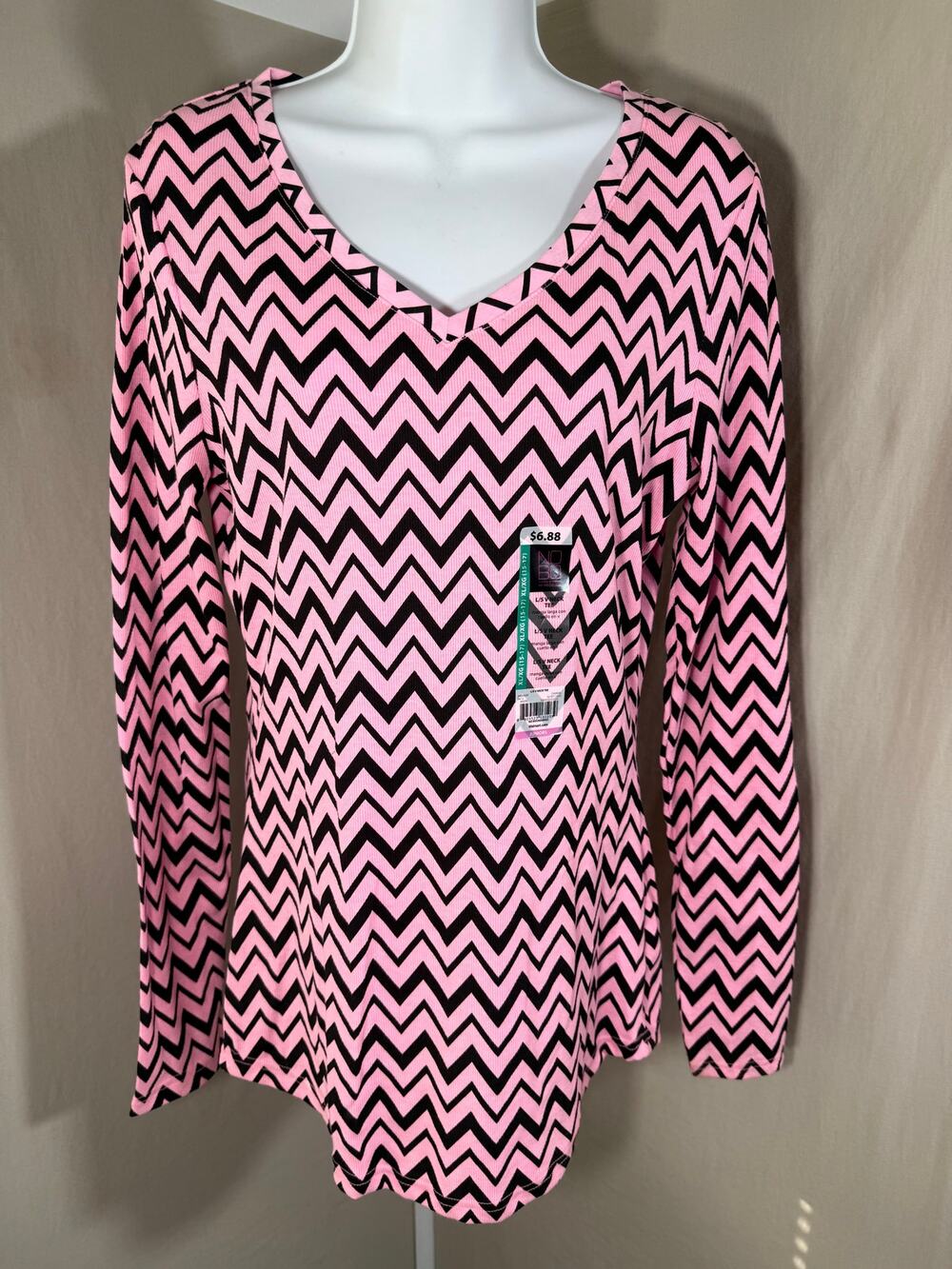 No Boundaries NWT Pink Black Chevron Ribbed LS Tee XL